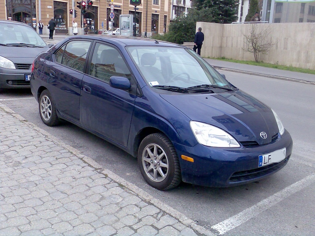 Toyota Prius Hybrid, Generation I.  Aufgenommen: 07.04.2010