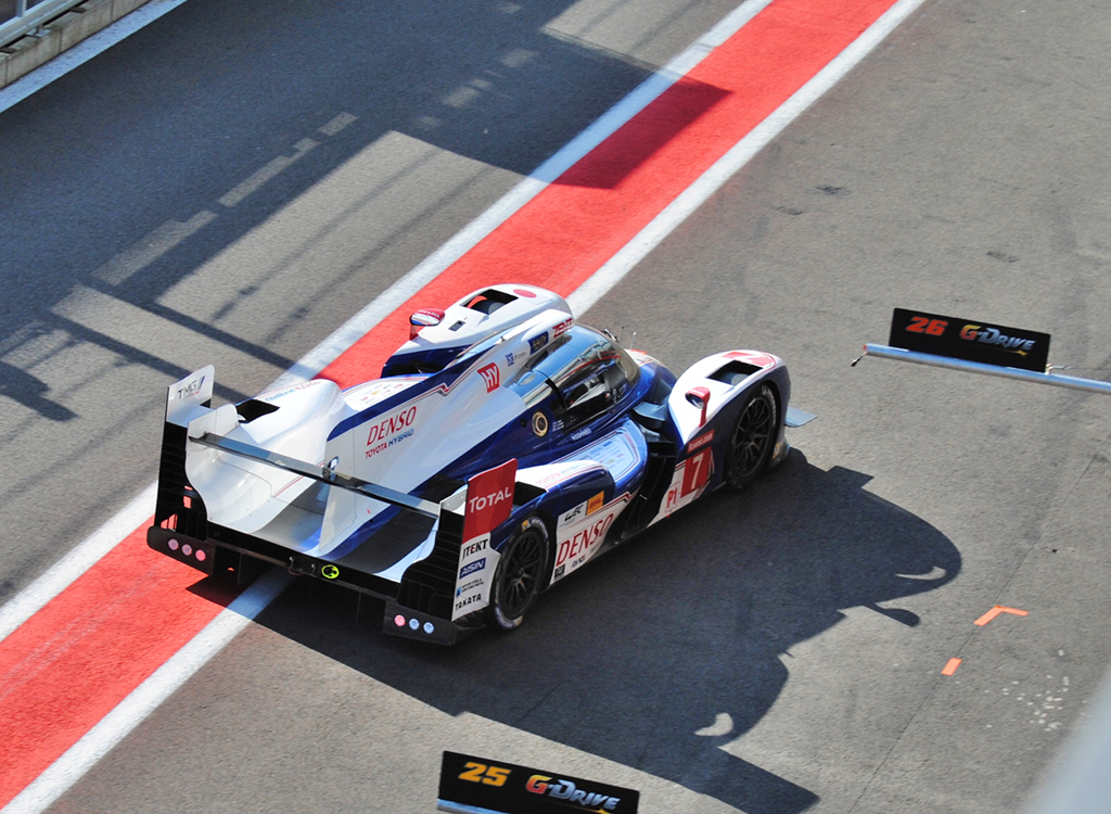 Toyota TS030 - Hybrid in der Boxengasse, am 4.5.2013 beim WEC 6h Spa Francorchamps