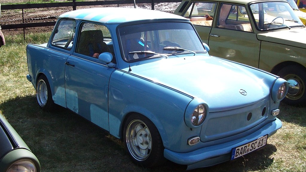 Trabant 601 am 25.04.2009 beim 3. OST-Fahrzeug-Treffen auf dem Flugplatz Finow