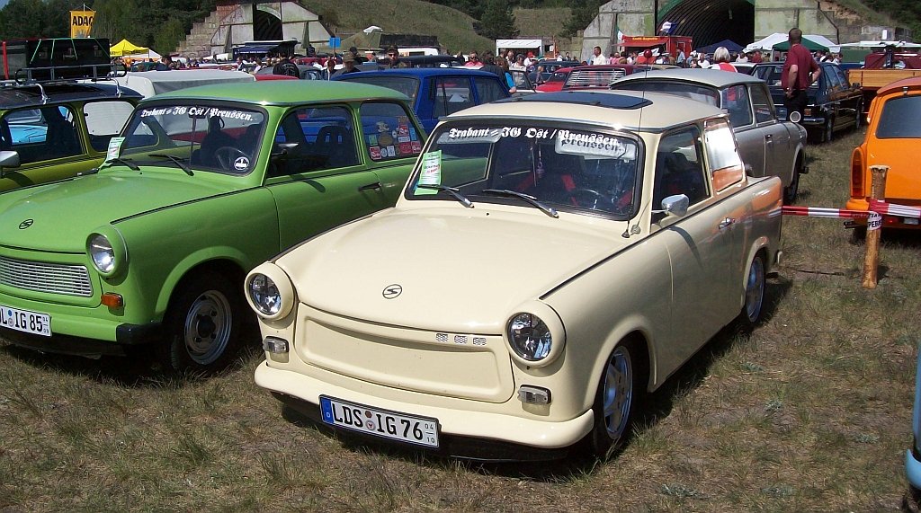 Trabant 601 beim 3. OST-Fahrzeug-Treffen auf dem Flugplatz Finow am 25.04.2009