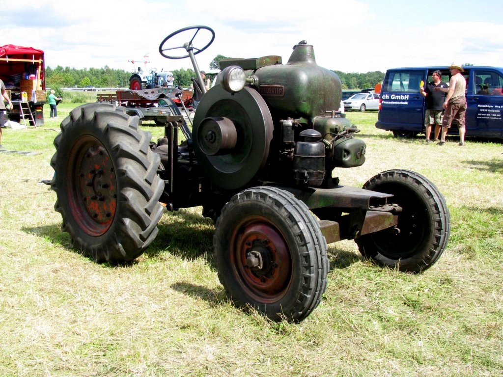 Traktor ALLGAIER ..... beim 18. Oldtimer- und Traktoren-Treffen im AGRONEUM in Alt Schwerin [12.08.2012]
