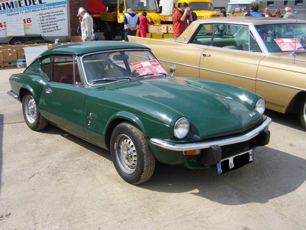 Triumph GT6 MKII. 1968-1973. Die GT Modelle waren gegenber dem Roadster immer mit einem 6-Zylindermotor ausgestattet der 104 PS leistete und den Wagen bis zu 175 km/h schnell machte.
Oldtimertreffen an der  Alten Dreherei  in Mlheim an der Ruhr.