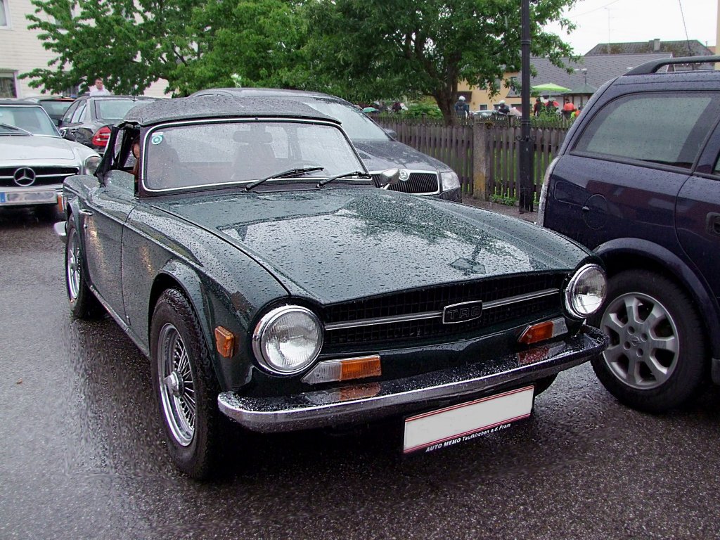 Triumph TR6, wurde zwischen 1968 u. 1976 erzeugt und ber 94600x verkauft; 100529