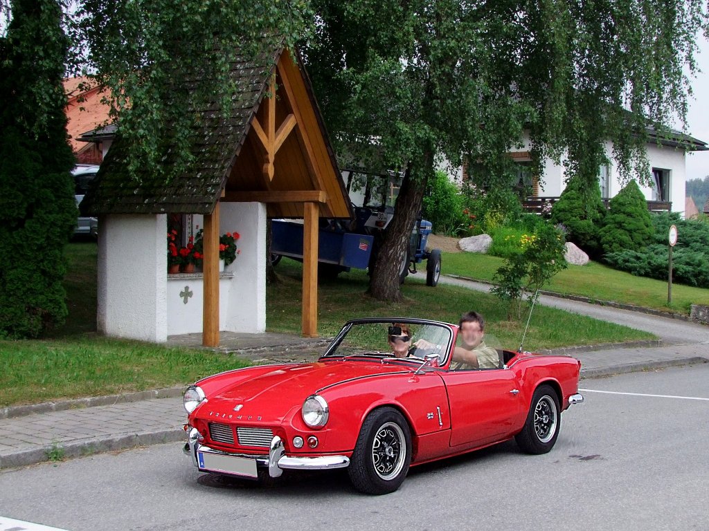 Triumph_Spitfire4_MK2 bringt mit seinen 67PS eine Hchstgeschwindigkeit von 153km/h auf den Asphalt;100704