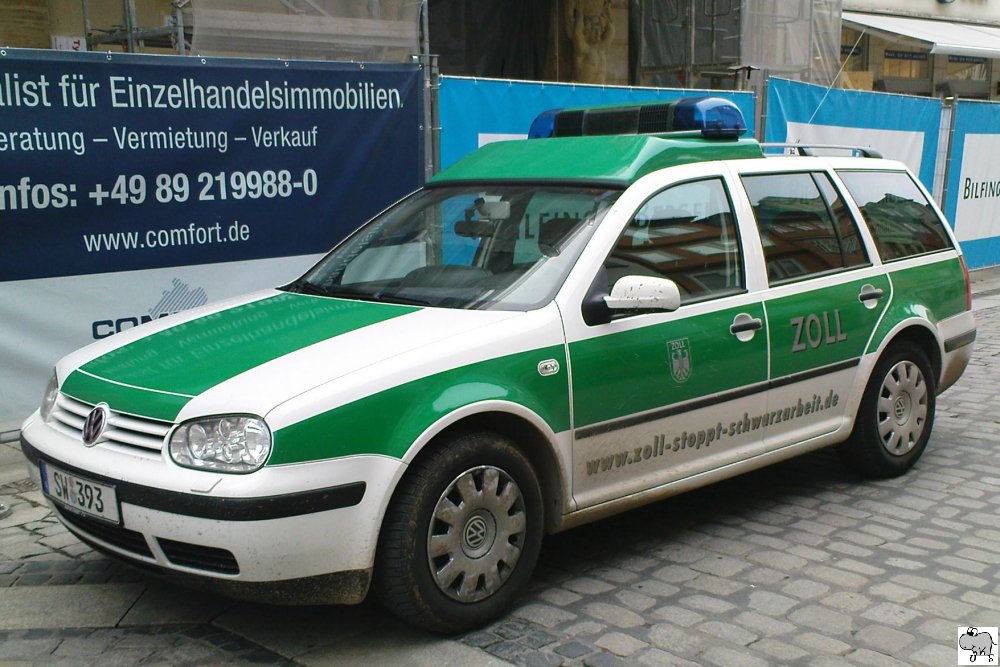 Volkswagen Golf Variant  Zoll . Aufgenommen am 09. November 2010 in Coburg.