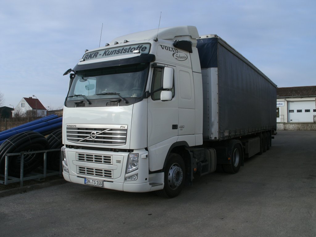 VOLVO am 23.Februar 2011 bei einem Baustoffhandel in Bergen/Rgen.