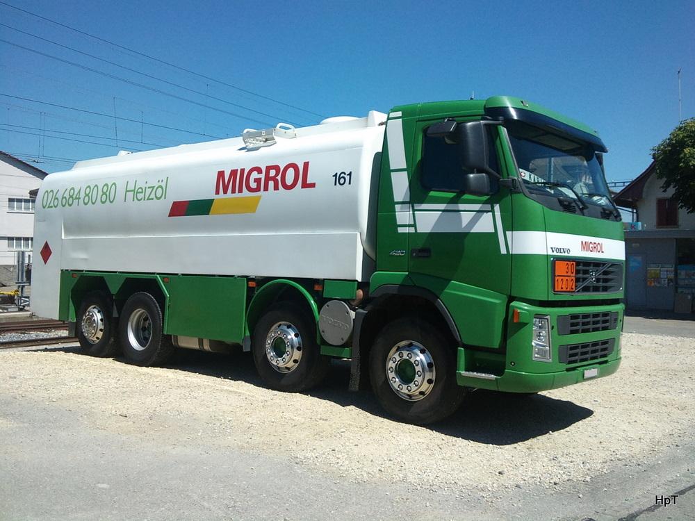 Volvo FH 420 Heizltransporter in Tuffelen am 19.07.2010