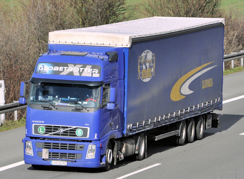 Volvo FH 480,  Globetrotter , auf der A 61 bei Rheinbach 26.02.2010