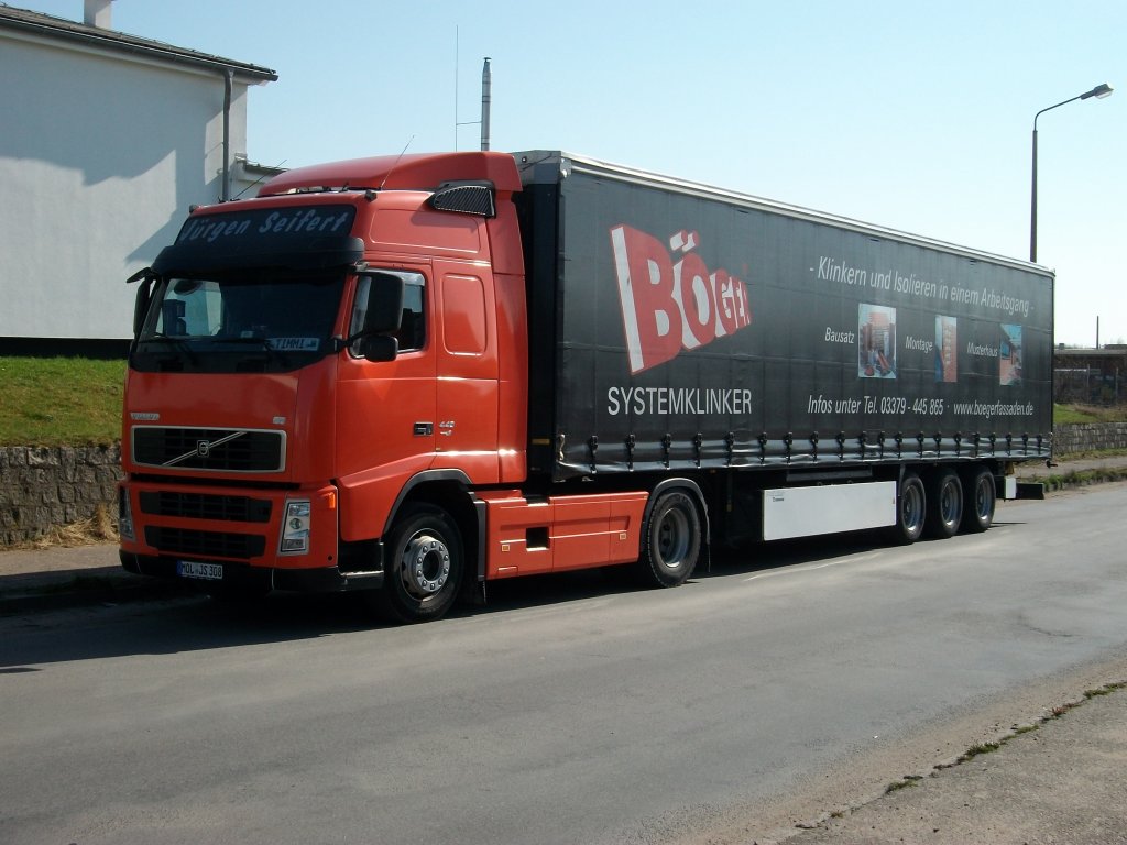 VOLVO-Sattelzug am 07.April 2010 im Industriegelnde von Bergen/Rgen.