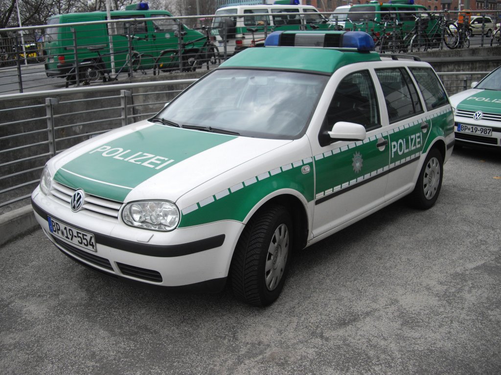 VW Golf IV Variant der Bundespolizei, gesehen in Berlin 03/2011.