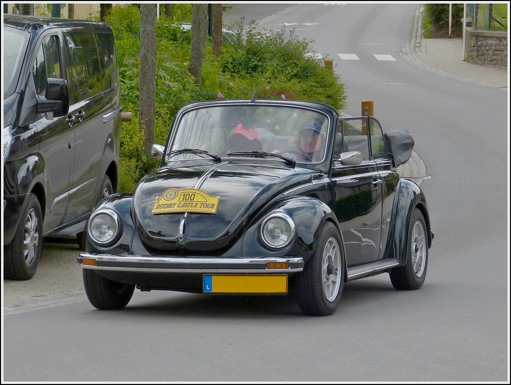 VW Kfer 1303, Bj 1978, Cabrio nahm auch an der Rotary Castle Tour durch Luxemburg am 30.06.2013 teil.