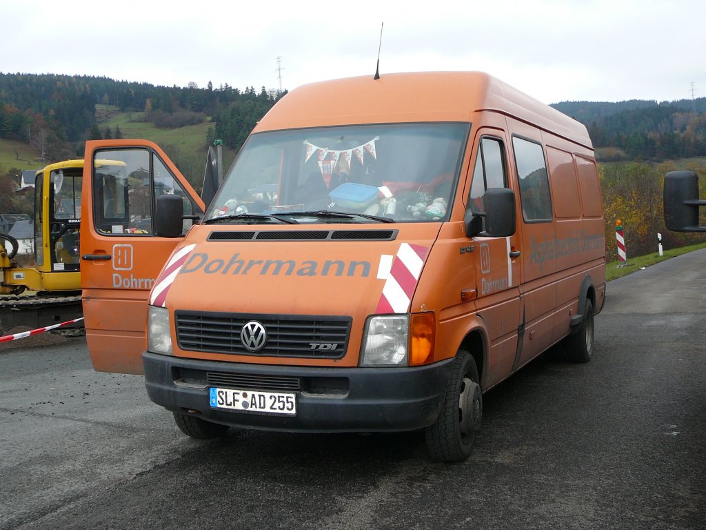 VW LT des Bauunternehmens DOHRMANN an der B 85 im Saaletal