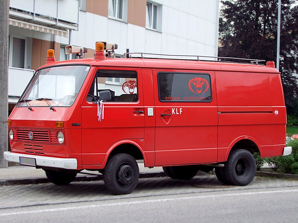 VW-LT35, das ehemalige Feuerwehrfahrzeug dient nun den Rieder- Feuertoifen;100613