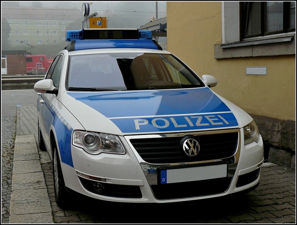 VW Passat der Bundespolizei in weisser Farbe, anstatt der sonst blichen grauen, fotografiert am 11.09.2010.