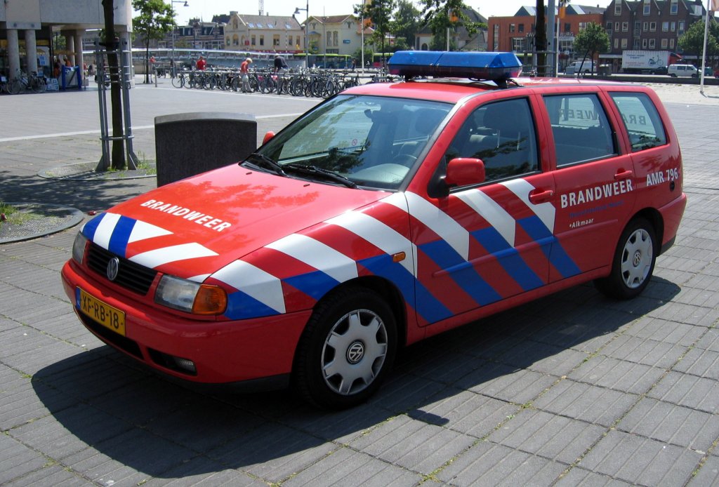 VW Polo (Golf) der Feuerwehr Alkmaar. (30.06.2006)