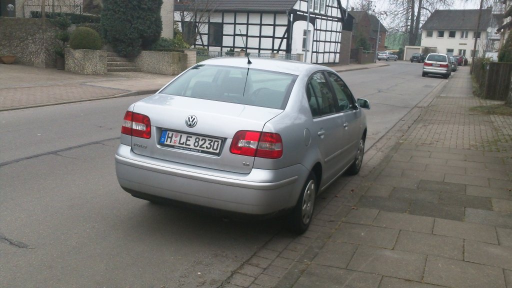 VW Polo Stufenheck, am 30.01.2011 in Lehrte.