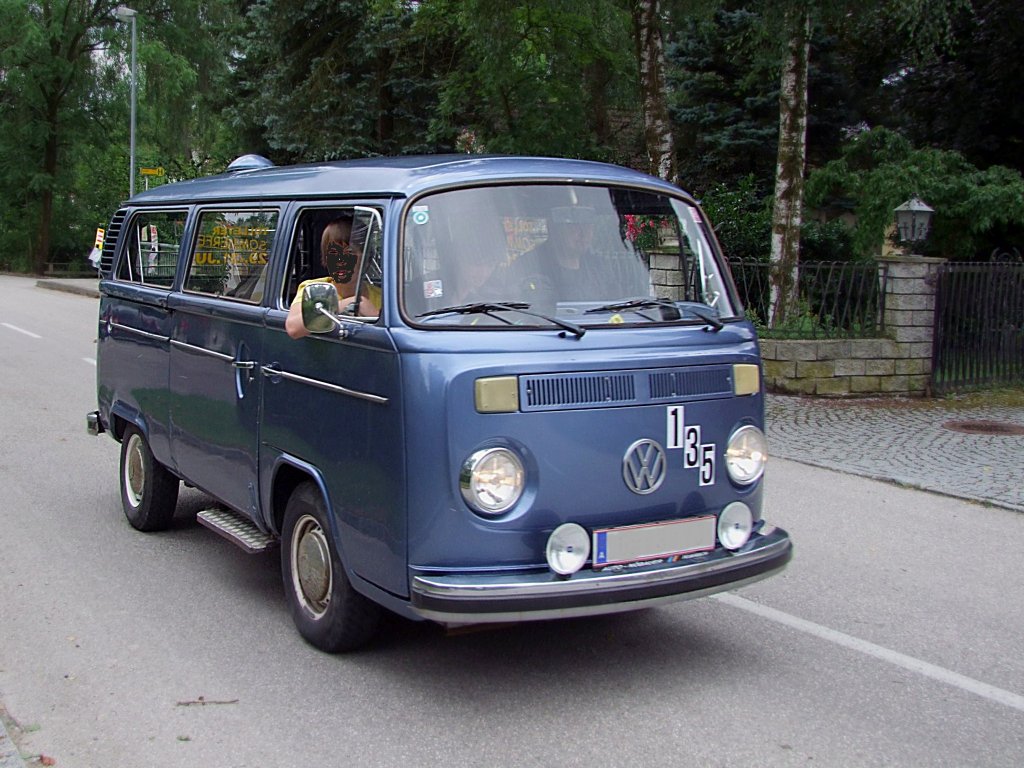 VW-T2 Bj.1976 nimmt mit StartNummer135 bei der Waldholz-Classic2010 teil;100718