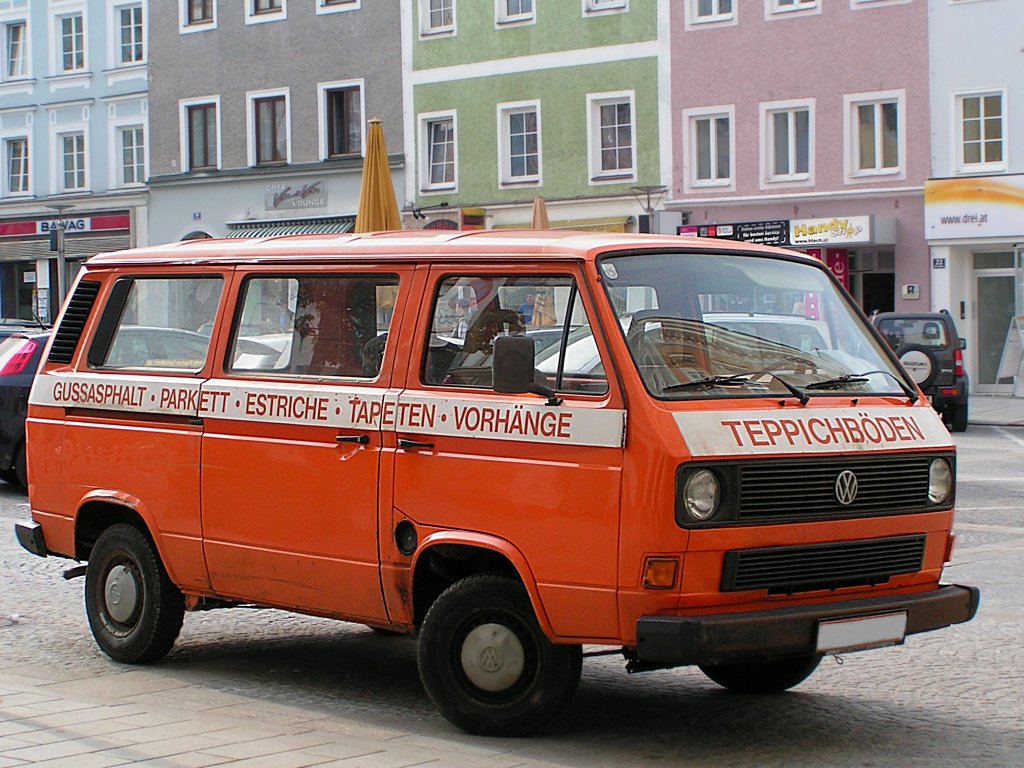 VW-T3; am unteren Hauptplatz in Ried i.I.;100423