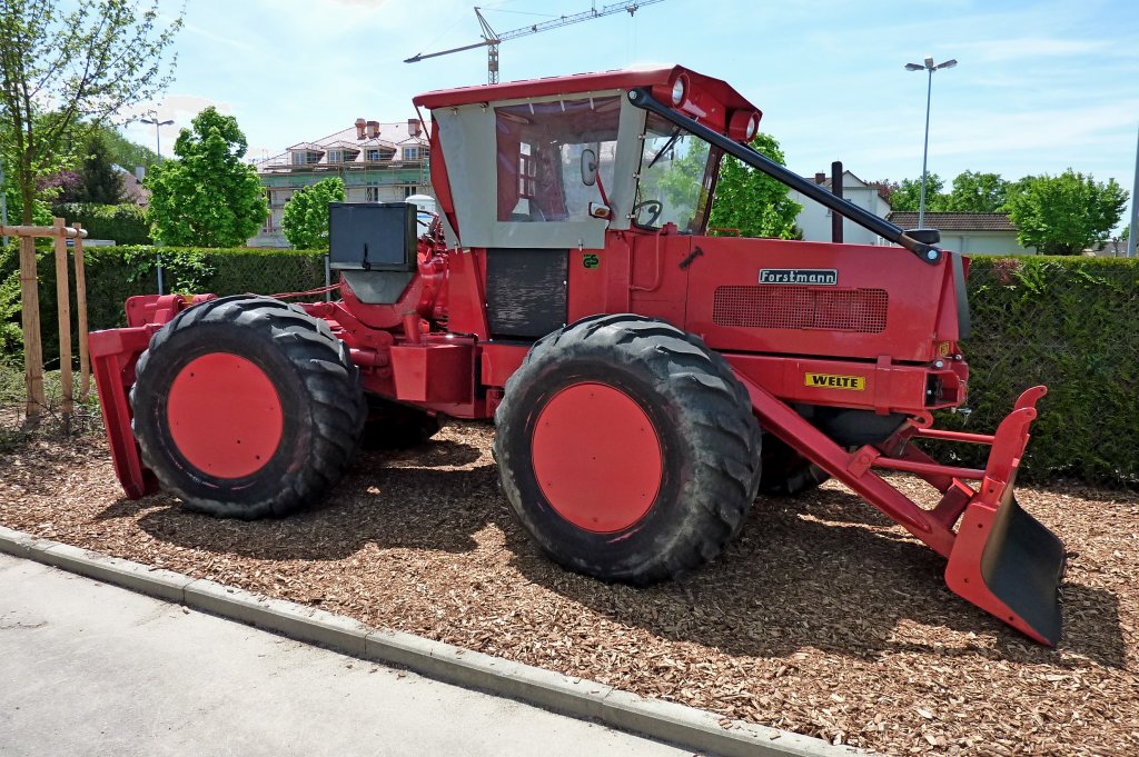 Welte  Forstmann , die seit 1952 bestehende Firma in Umkirch bei Freiburg hat sich auf den Bau von Forstmaschinen spezialisiert, Mai 2012 