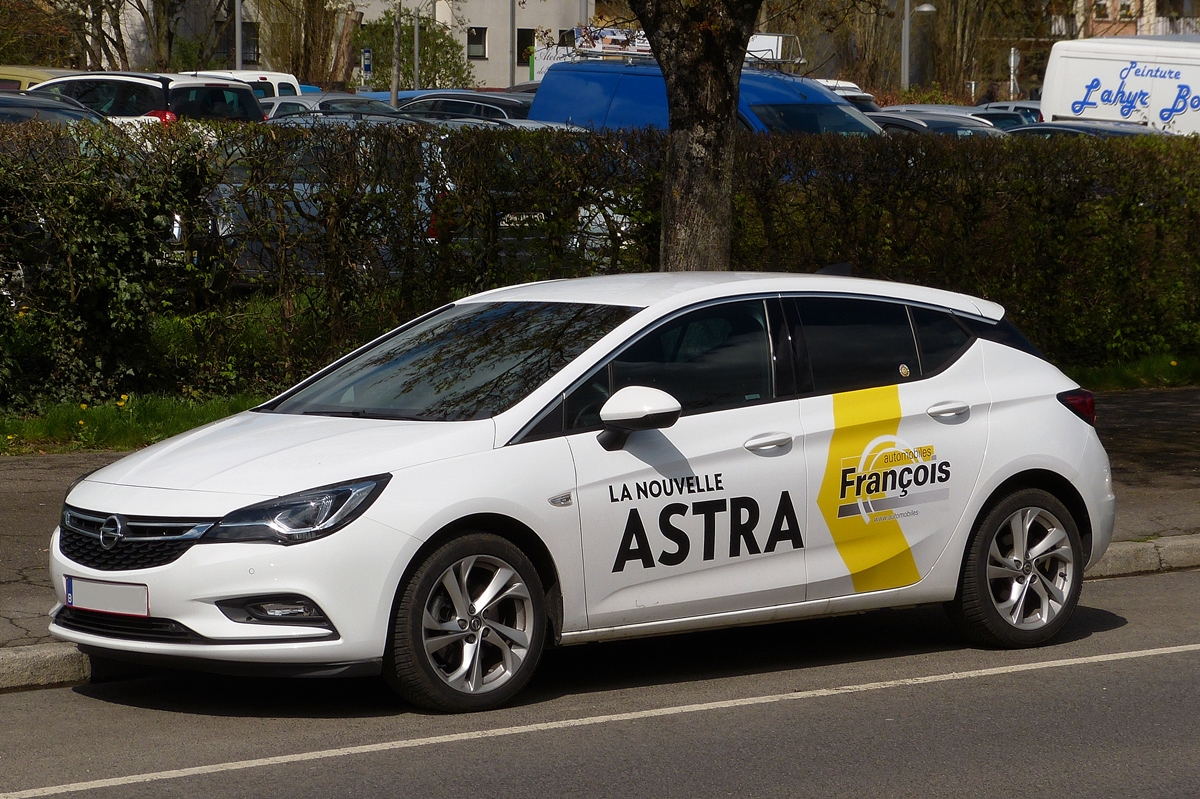 Spannende Opel Astra Mae Ebenbild