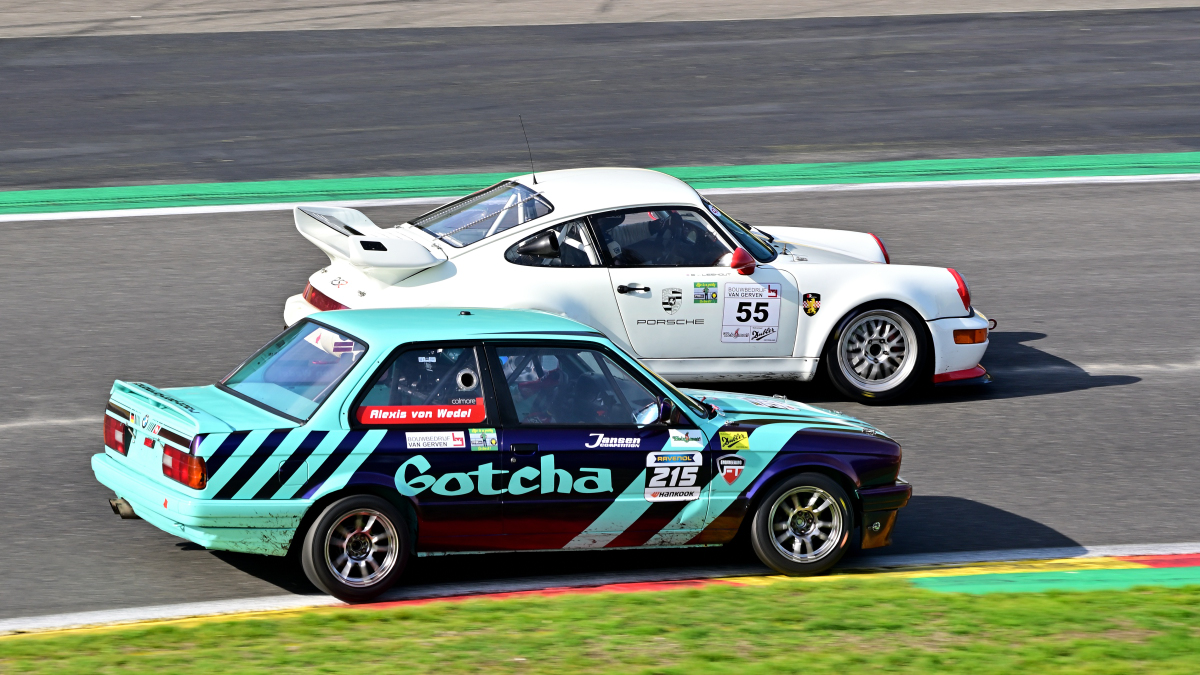 # 215, BMW 325 i, bei der Colmore YTCC (Niederl�ndische Youngtimer Serie) auf dem  Circuit de Spa-Francorchamps, Rahmenprogramm der Spa 6h Classic 2026. Aufnahme am 27.9.2026