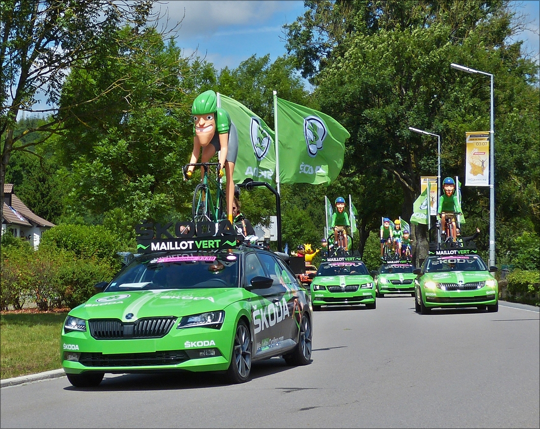  Auch diese Kolonne von Skoda Octavia Fahrzeugen nahm an der Caravane du Tour durch Luxemburg teil.  03.07.2017 
