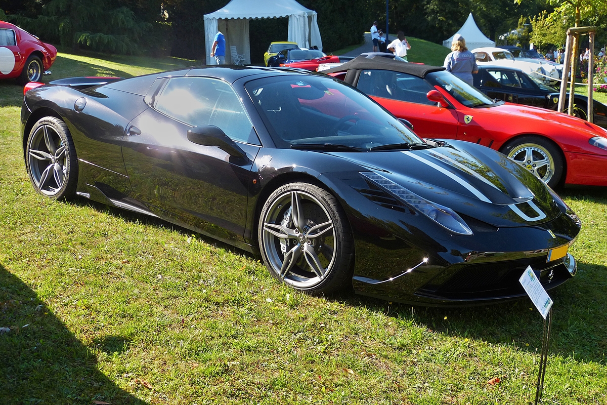 . Ferrari  458 Speciale Aperta, 8 Zyl Motor mit 4500 ccm und 605Ps, gebaut wurden 2014 & 2015 499 Exemplare.  Modorf  30.08.2015	