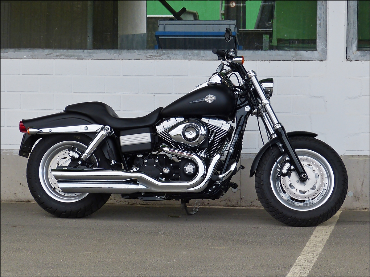 .  Harley Davidson gesehen auf einem Parkplatz am 15.04.2014.