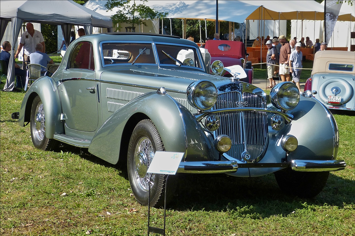 . Horsch Coupé Manuela Bj 1937, Motor 8 Zyl, 5000 ccm, 120 Ps, war am 30.08.2015 in Mondorf zu bestaunen.	