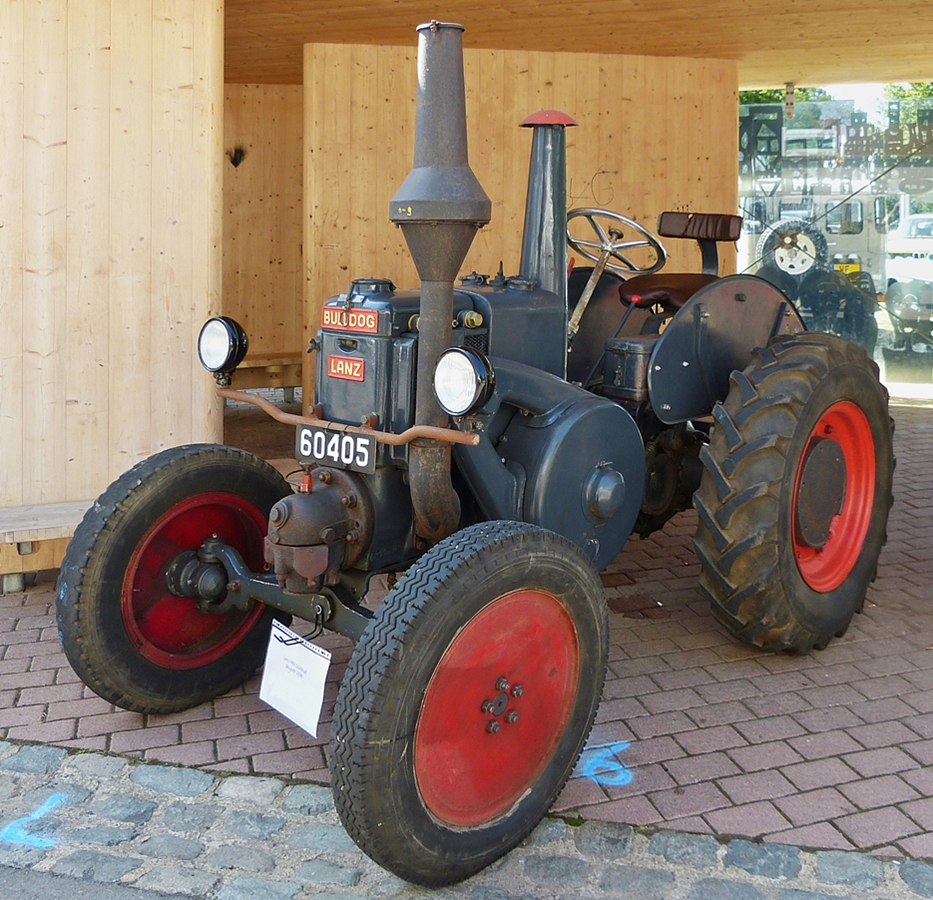 . Lanz HN3 Glühkopf Traktor  Bj 1936, gesehen bei den Vintage Cars & Bikes in Steinfort. 02.08.2015