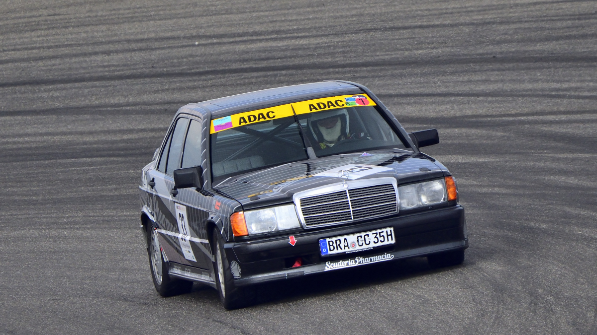  Mercedes Benz 190E 2.3 16V, Fahrer: Müller Ralf, Viethen Philipp und Preuß Simon, alle DEU , beide DEU , beim ADAC 1000 Km Classic am 17.9.2021 auf dem Nürburgring