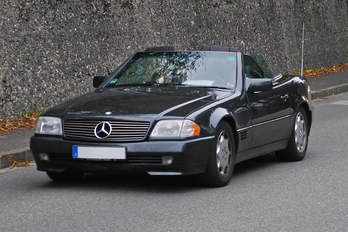  Mercedes Benz Cabrio nahm am 10.10.2015 an einer Oldtimerrundfahrt in Oberbayern teil.