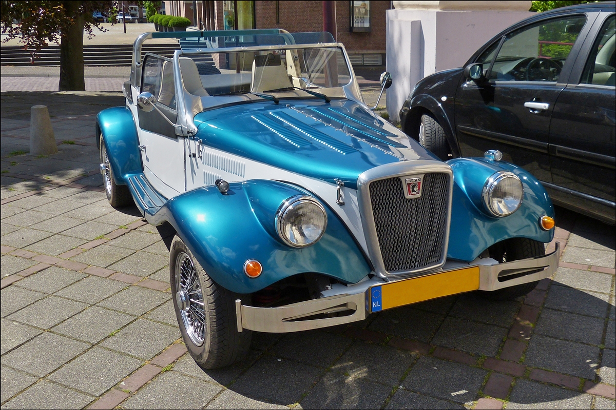. Schner Spartan Kitcar gesehen auf einem Parkplatz in Oudenbosch am 24.05.2014.