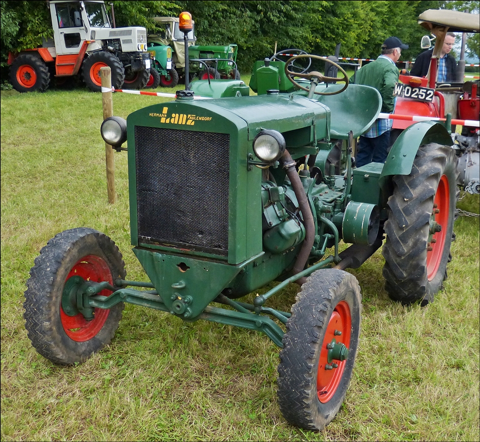 . Traktor Hella, ohne Infoblatt,  war am 10.08.2014 auch zu Gast in Keispelt.