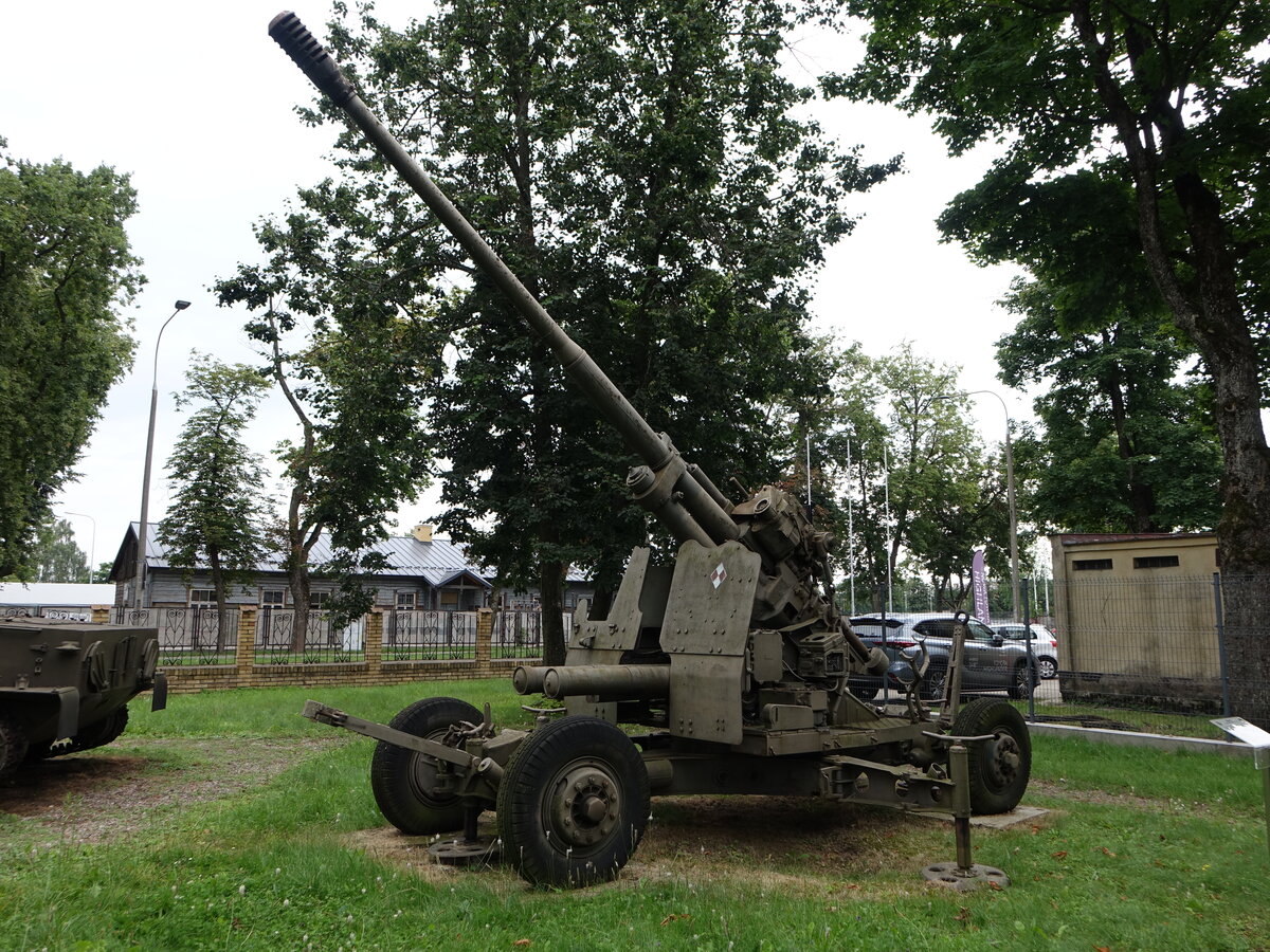 100-mm-Flak KS-19, Muzeum Historii i Tradycji Żołnierzy Suwalki (04.08.2021)  