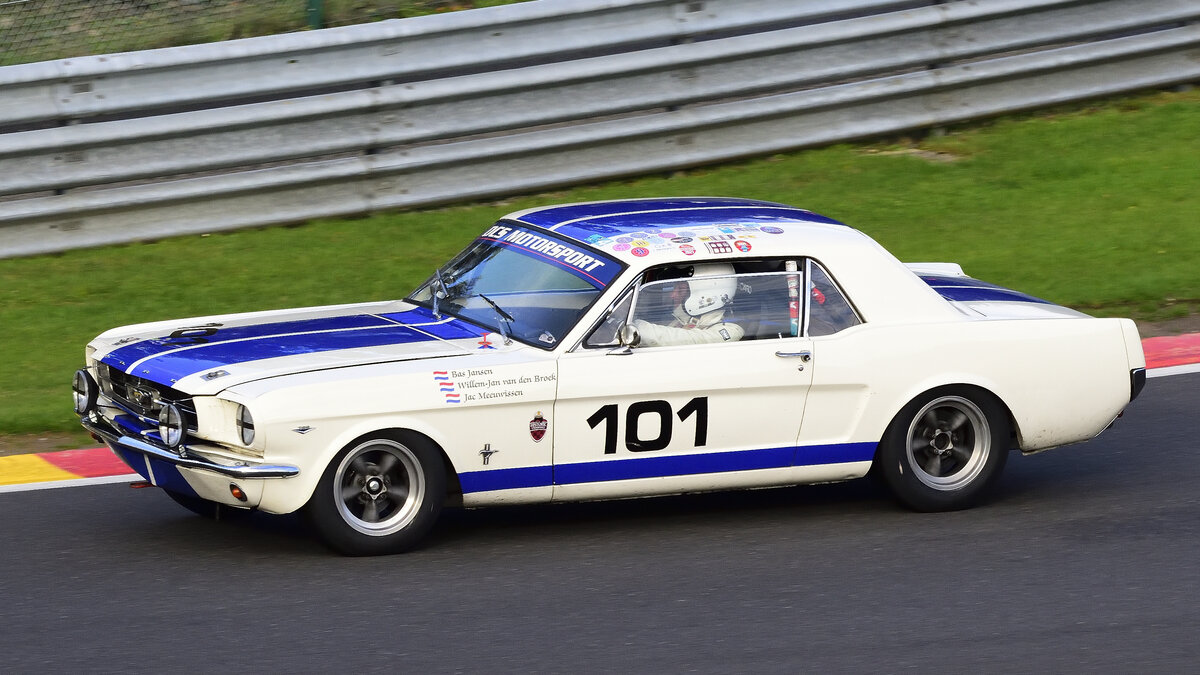 #101, FORD Mustang  (1965), 4727 ccm, Fahrer: MEEUWISSEN Jac (NL), JANSEN Bas (NL) & VAN DEN BROEK Willem-Jan (NL),Spa Six Hours Endurance am 1.10.20