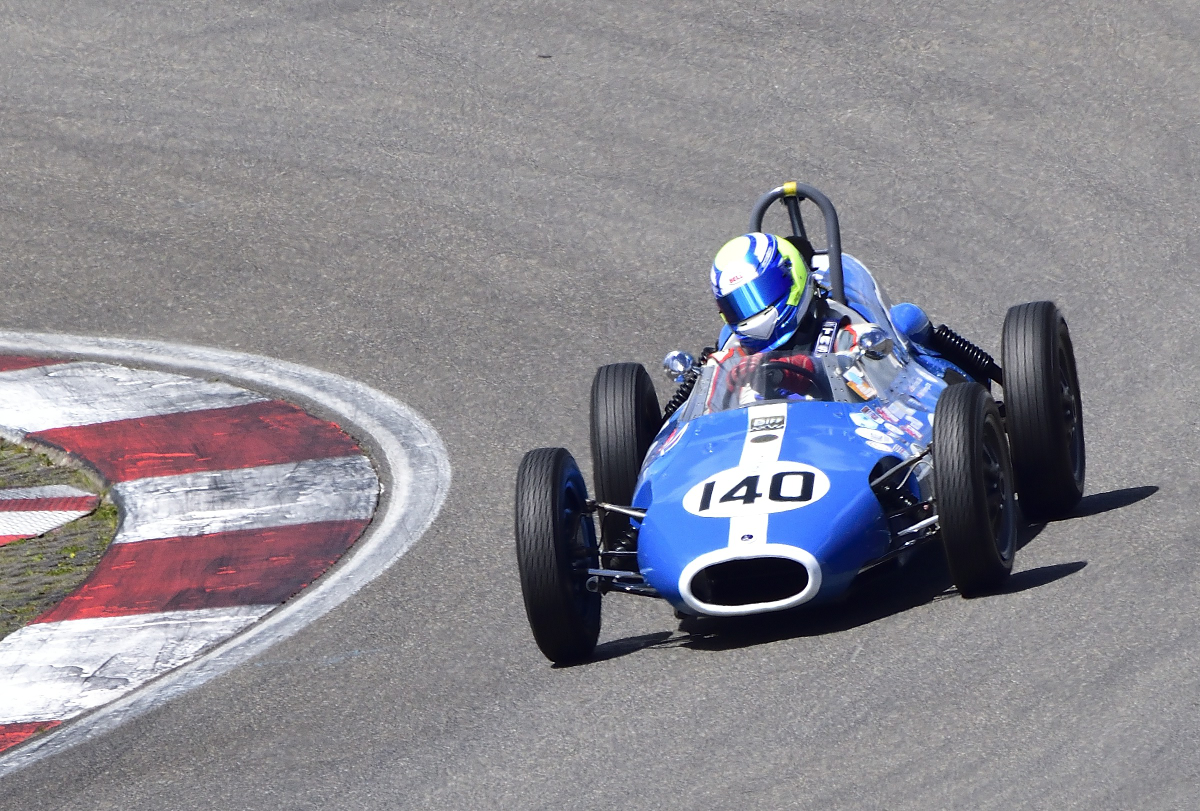 140 Britannia FJ, Lurani Trophy/Formula Junior die Rennwagen der Einsteigerformel von 1950er /1960er Jahre, Aufnahmen am 13.06.2026 von den Trib�nen des N�rburgring 