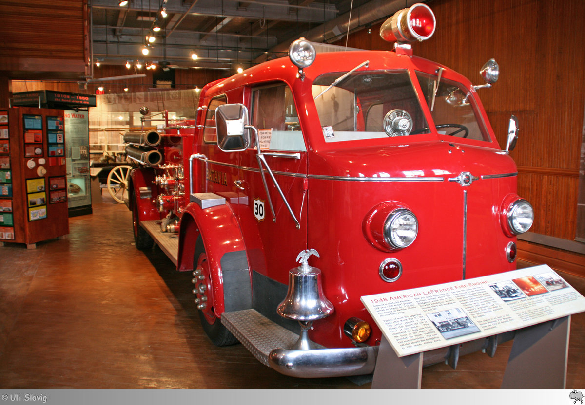 1948 American LaFrance Fire Engine 700 Series  Batavia Fire Department . Aufgenommen am 14. Mai 2016 im Aurora Regional Fire Museum in Aurora, Illinois / USA.