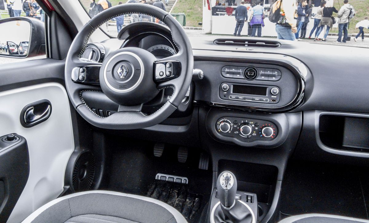 2014-er Renault Twingo, Interieuraufnahme (13.09.2014)