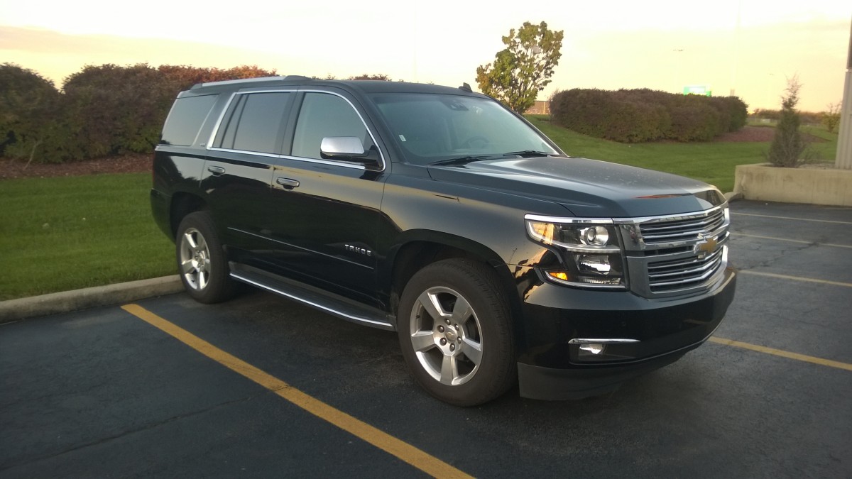 2015 Chevrolet Tahoe LTZ 5.3 V8 in Chicago (IL), USA (Oktober 2014)