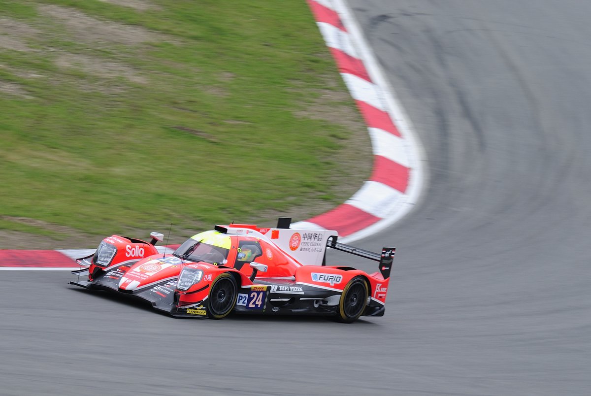#24 Oreca 07 (Gibson)von Manor, Fahrer: Tor Graves, Jonathan Hirschi & Roberto Merhi, in der Dunlop- Kehre am 16.7.2017 zur Langstrecken-WM (FIA WEC) 6 Stunden Nürburgring 