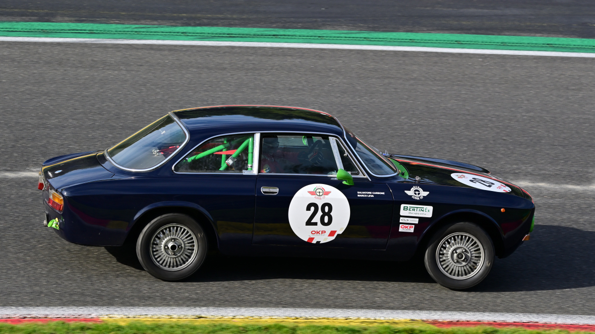 #28, Alfa Romeo GT Veloce 2000, im Alfa Revival Cup 2026 ist eine italienische Rennserie f�r historische Alfa Romeo GT- und Tourenwagen (Baujahre 1947 bis 1981), Rahmenprogramm der Spa Six Hours Classic, am 27.09.2026