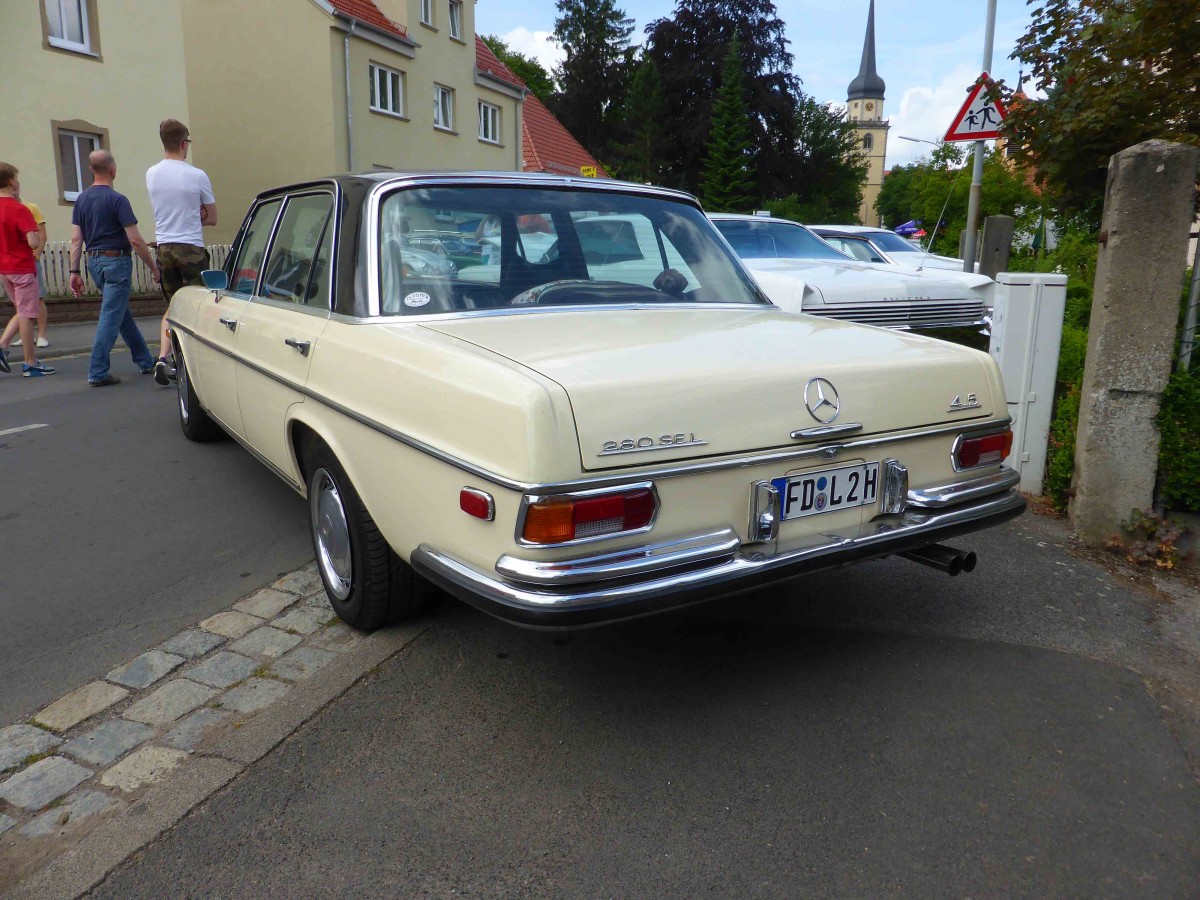 280 SEL, 4,5 steht bei den Fladungen Classics 2014