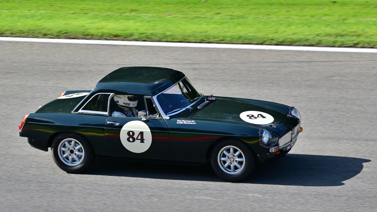#84, MG MGB,  britischer Sportwagen aus den fr�hen 1960er-Jahren, bei Historic Championship´65 auf dem Circuit de Spa-Francorchamps, Rahmenprogramm der Spa 6h Classic 2026. Aufnahme am 27.9.2026 
