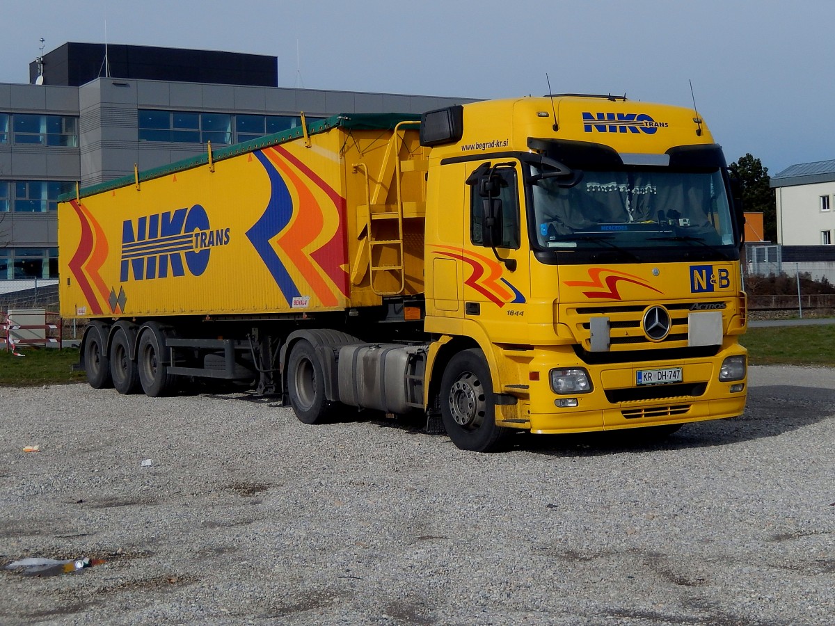 ACTROS 1844 von Niko-Trans bei der Wochenendruhe; 160220