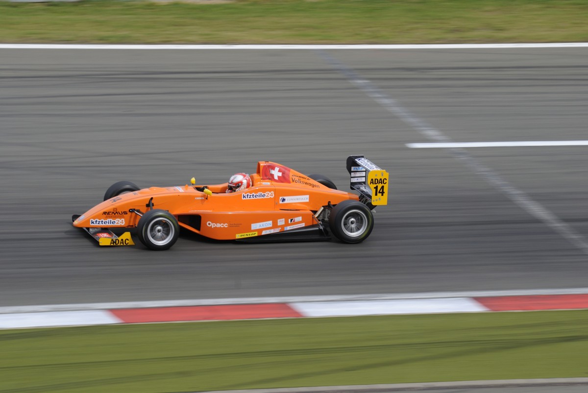ADAC Berlin-Brandenburg e.V. - Team Mcke Motorsport
Giorgio Maggi 
Mitgezogen beim ADAC Masters am 4.8.2013, Nrburgring