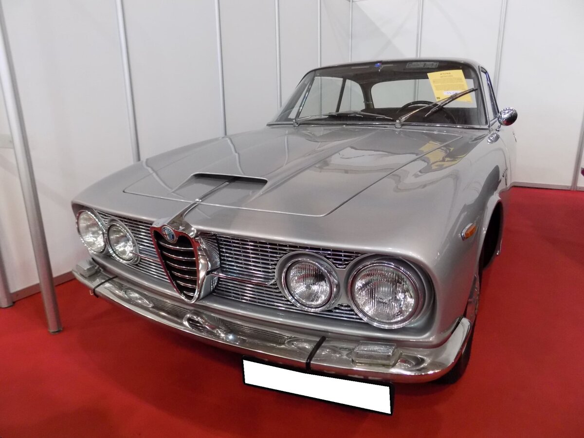 Alfa Romeo 2600 Touring Spider, gebaut in den Jahren von 1961 bis 1965