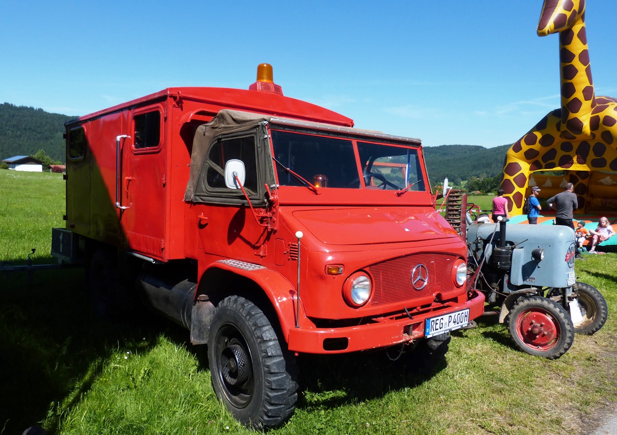 Alter Feuerwehr Unimog S404 beim Oldtimer-Treffen in Kollnburg 11.06.2017