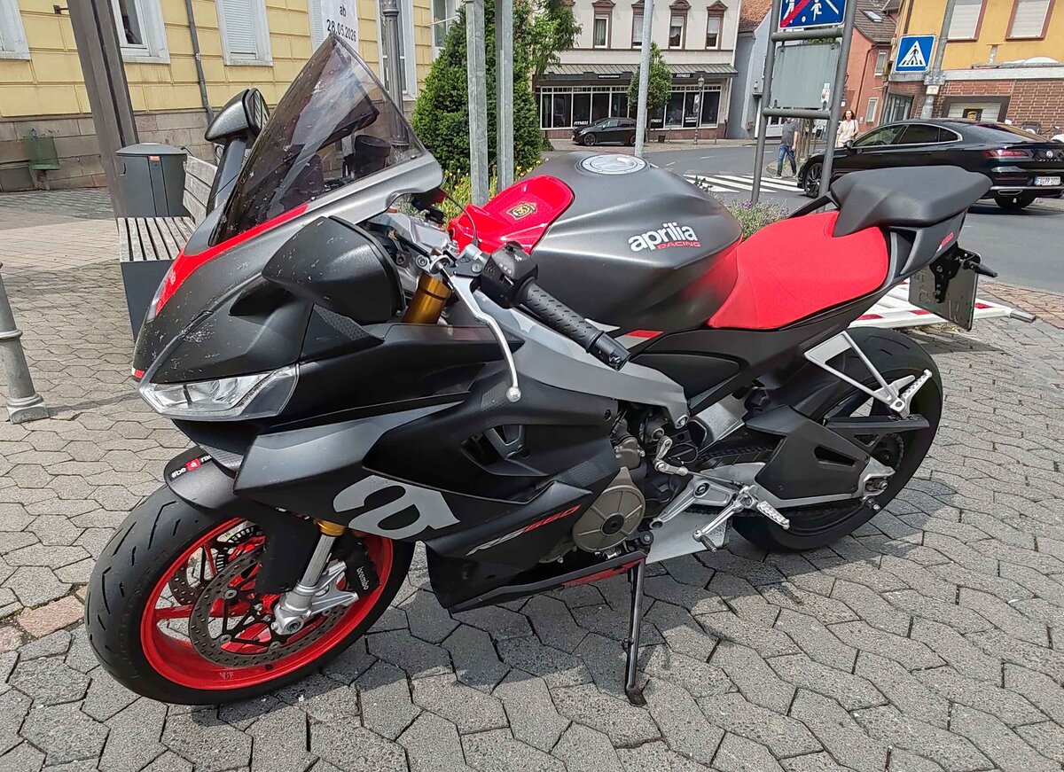 =Aprilia RS, steht im Mai 2026 in H�nfeld