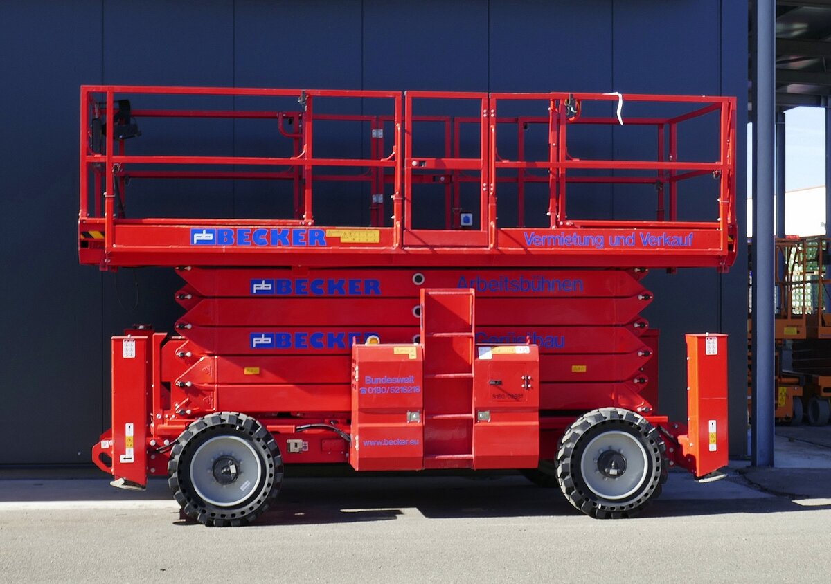 Arbeitsb�hne in Transportstellung, April 2026